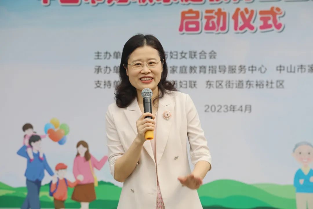 弘揚(yáng)家庭教育三句半_弘揚(yáng)家庭教育手抄報(bào)_弘揚(yáng)家庭教育