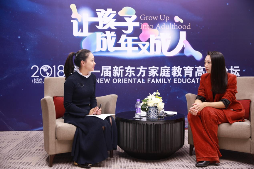 婚姻專家周小鵬：愛情、婚姻、家庭對孩子的成長至關(guān)重要